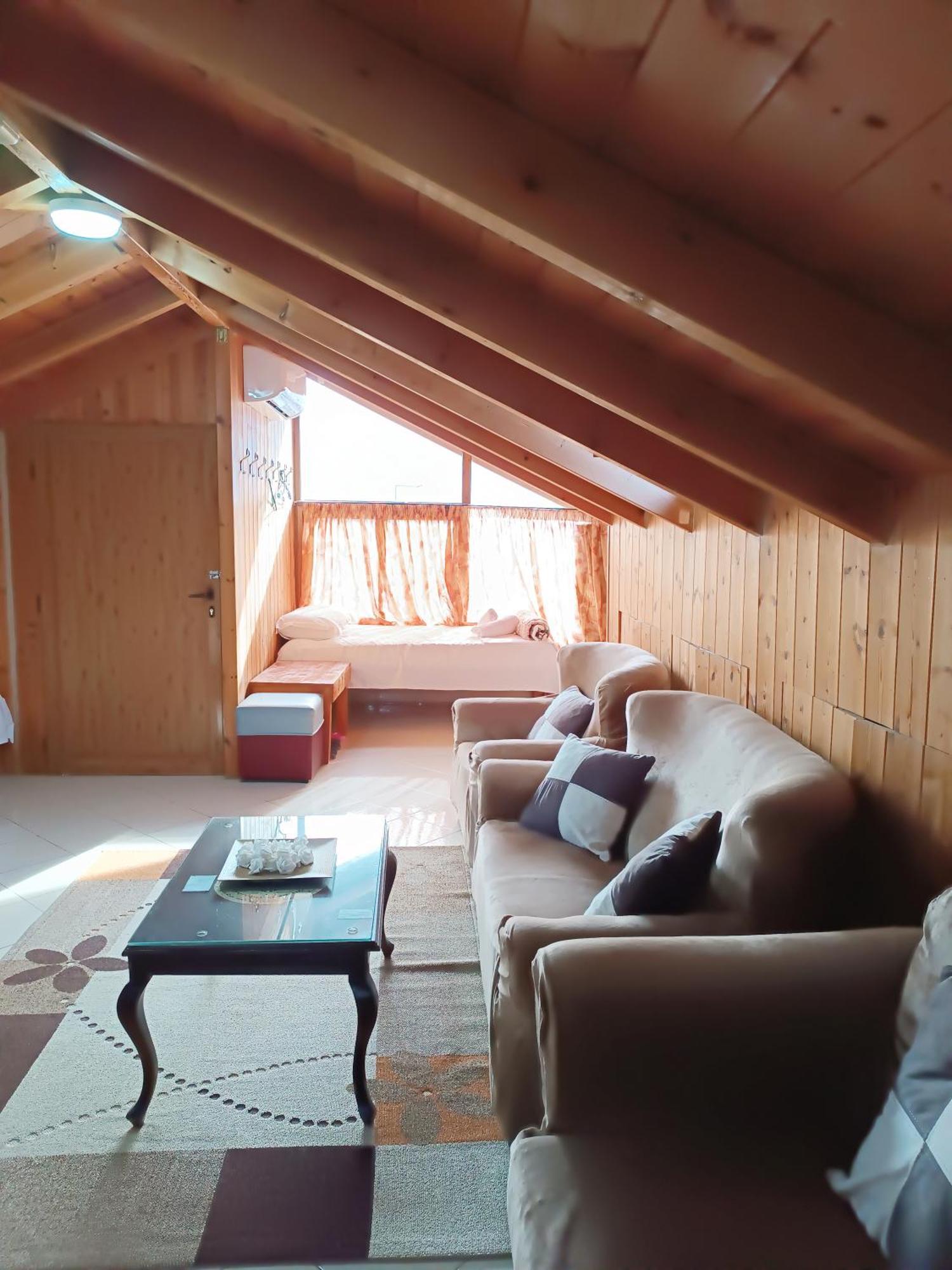 Guesthouse Eva Suite ベラト エクステリア 写真